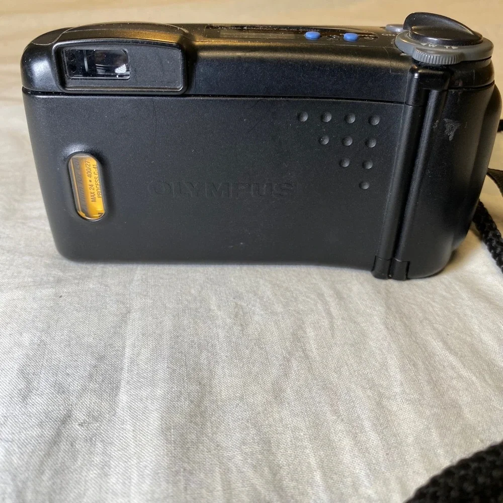 Olympus Infinity Zoom 2000 35mm Film Camera 38-70mm AF Tested Working Japan